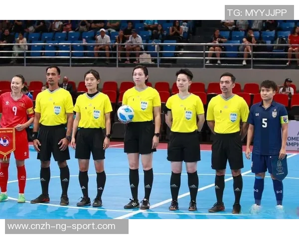五人制足球裁判的职责与挑战解析:提升比赛公正性与观赏性的关键角色 五人制足球裁判的职责与挑战解析:提升比赛公正性与观赏性的关键角色